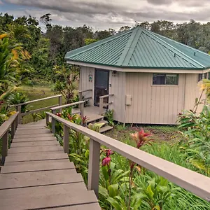 Couples Retreat About 6 Miles To Honolii Beach! Apartment